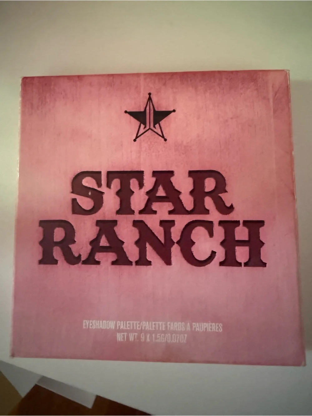 Jeffree Star eyeshadow palette